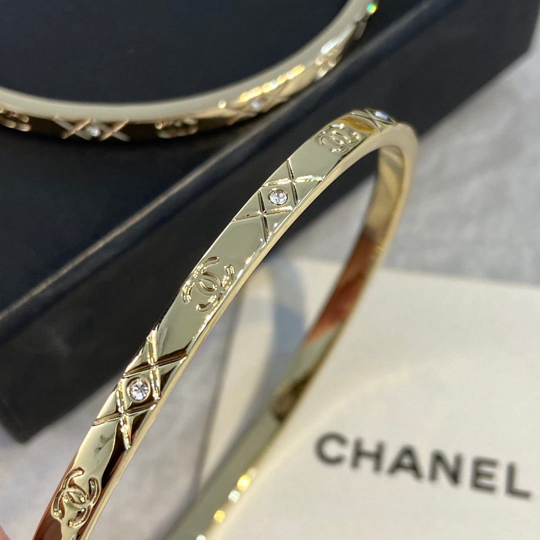 Chanel 25P Bangle