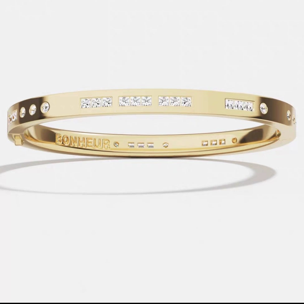 Bonheur Morse Code Moissanite Bangle
