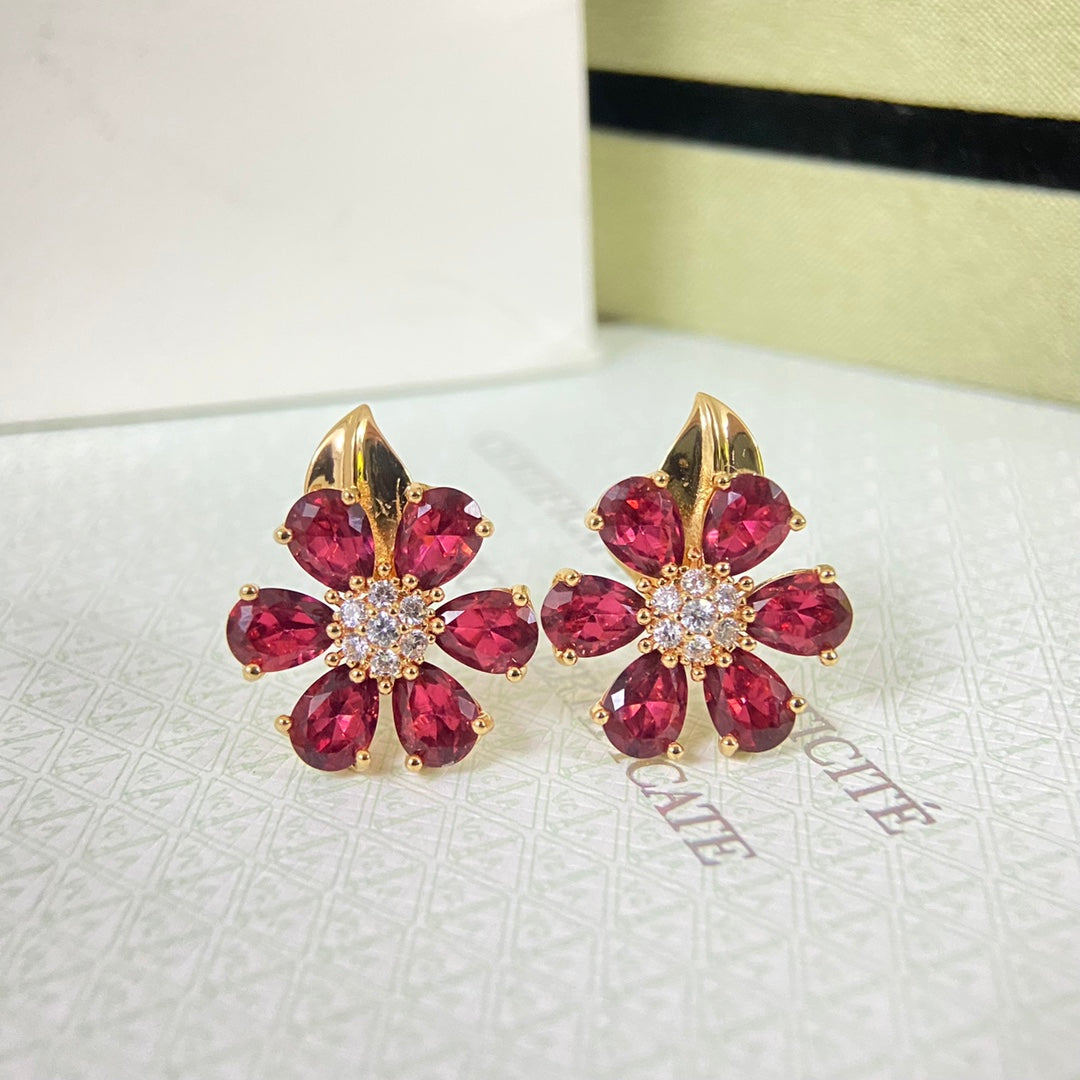 VCA Diamond Flower Earstud